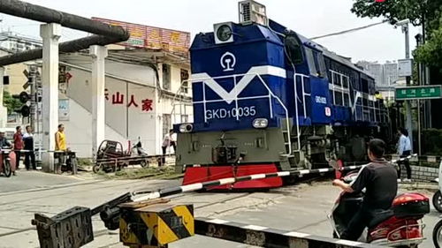 鋼鐵動脈的回響 湖北十堰三線建設(shè)時期的鐵路、工廠與機車配件